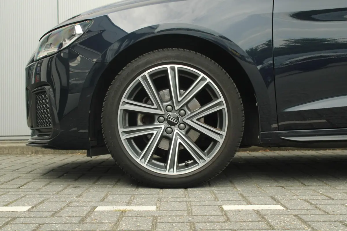 30 TFSI 110pk S-Tronic Advanced edition | Climatronic 2-zones | Cruise Control | Virtual Cockpit | Hill Hold assist | 17" Velgen | Verwarmbare Spiegels