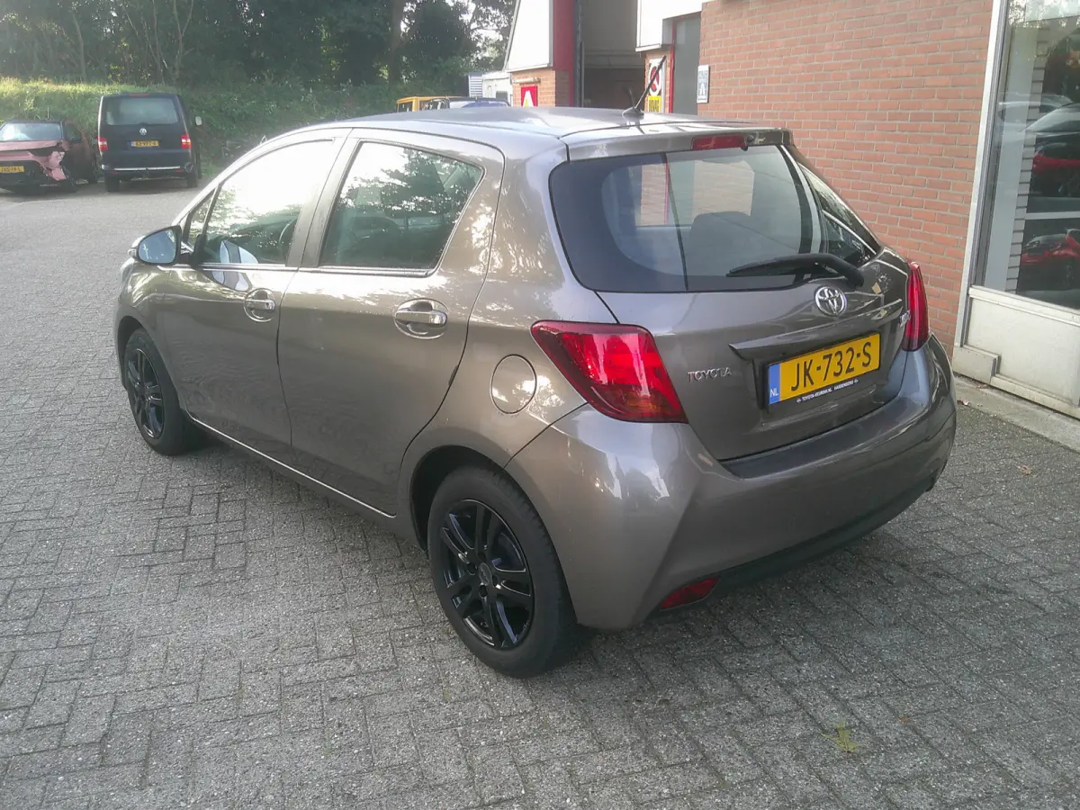 1.3 VVT-i Aspiration Automaat