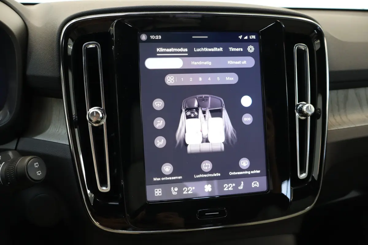 Ultra Europa | 19" 5-spaaks glossy black/diamond cut | Activering Achterklep/-deksel automatisch | Adaptive Cruise control
