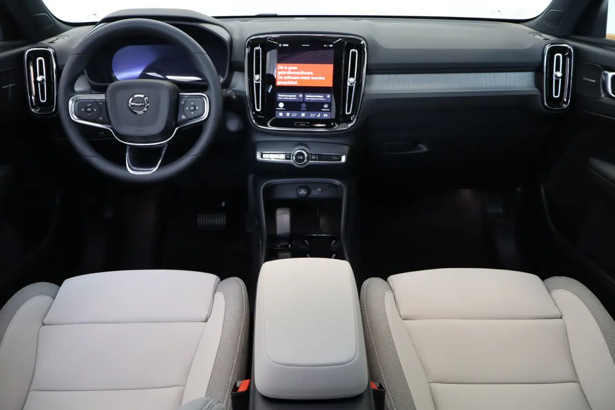 Ultra Europa | 19" 5-spaaks glossy black/diamond cut | Activering Achterklep/-deksel automatisch | Adaptive Cruise control