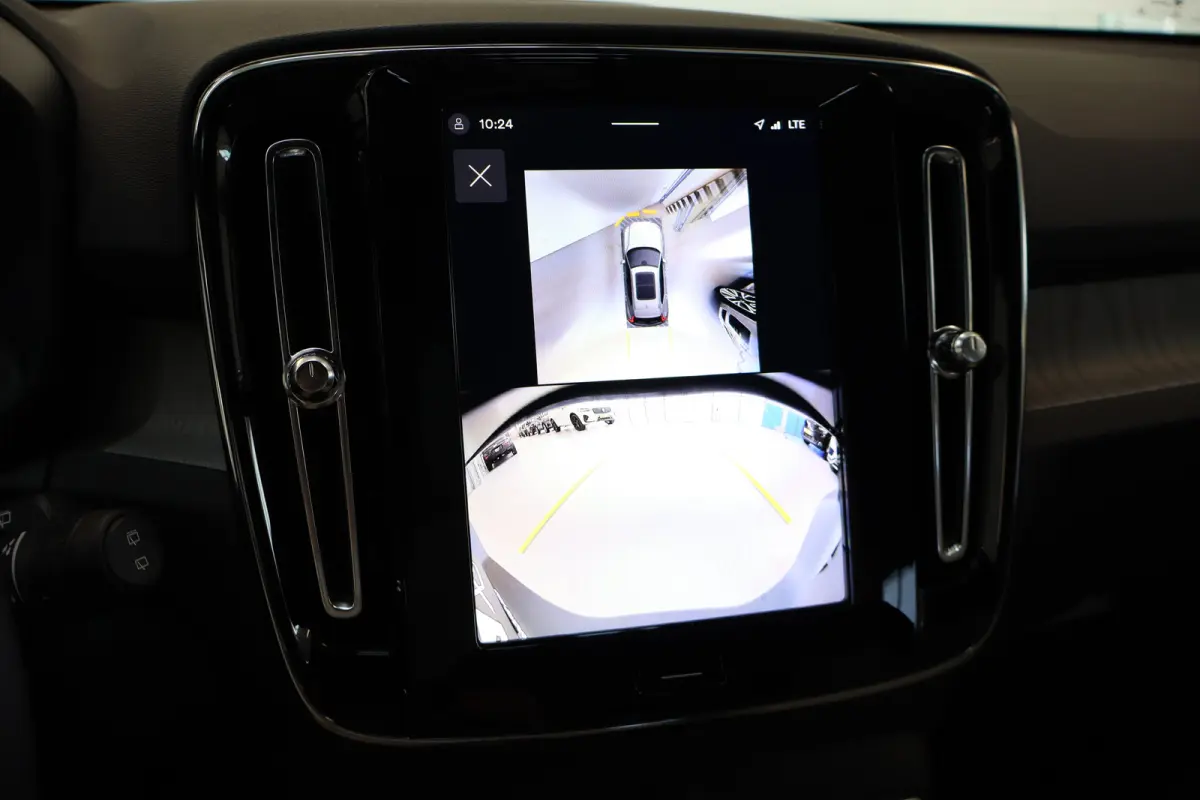 Ultra Europa | 19" 5-spaaks glossy black/diamond cut | Activering Achterklep/-deksel automatisch | Adaptive Cruise control
