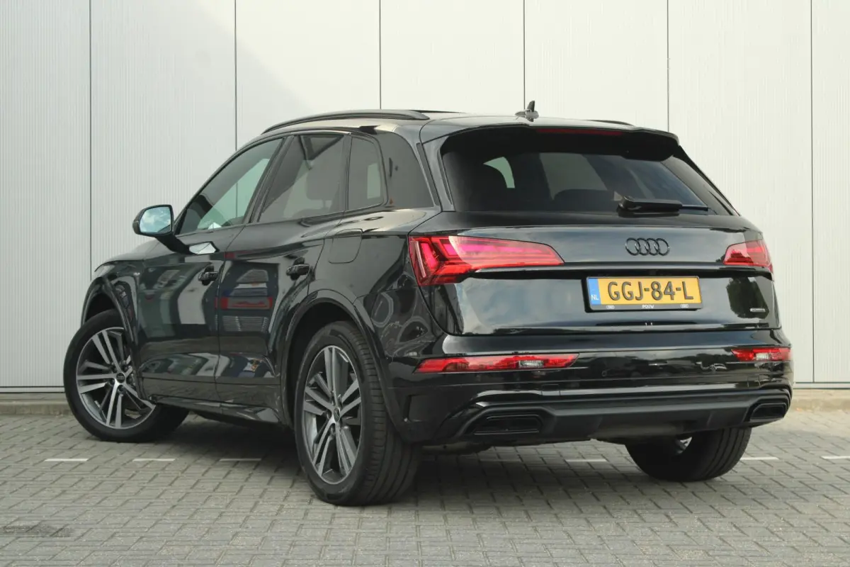 50 TFSIe 299pk S edition Competition | Panoramadak | Luchtvering | Trekhaak | Adaptive Cruise Stop&Go | Sfeerverlichting | Bang & Olufsen 3D