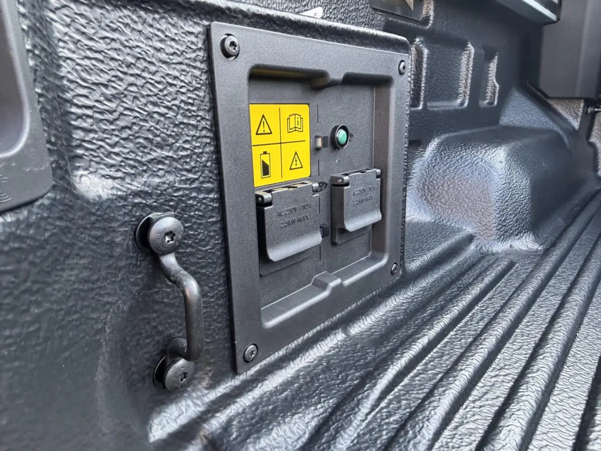 Wildtrak PHEV | DIRECT LEVERBAAR |  278PK | Trekhaak | Blis | 12" Infotainment scherm met SYNC 4 | Elektrisch 8-weg verstelbare en verwarmbare stoelen | 18" Lichtmetalen velgen