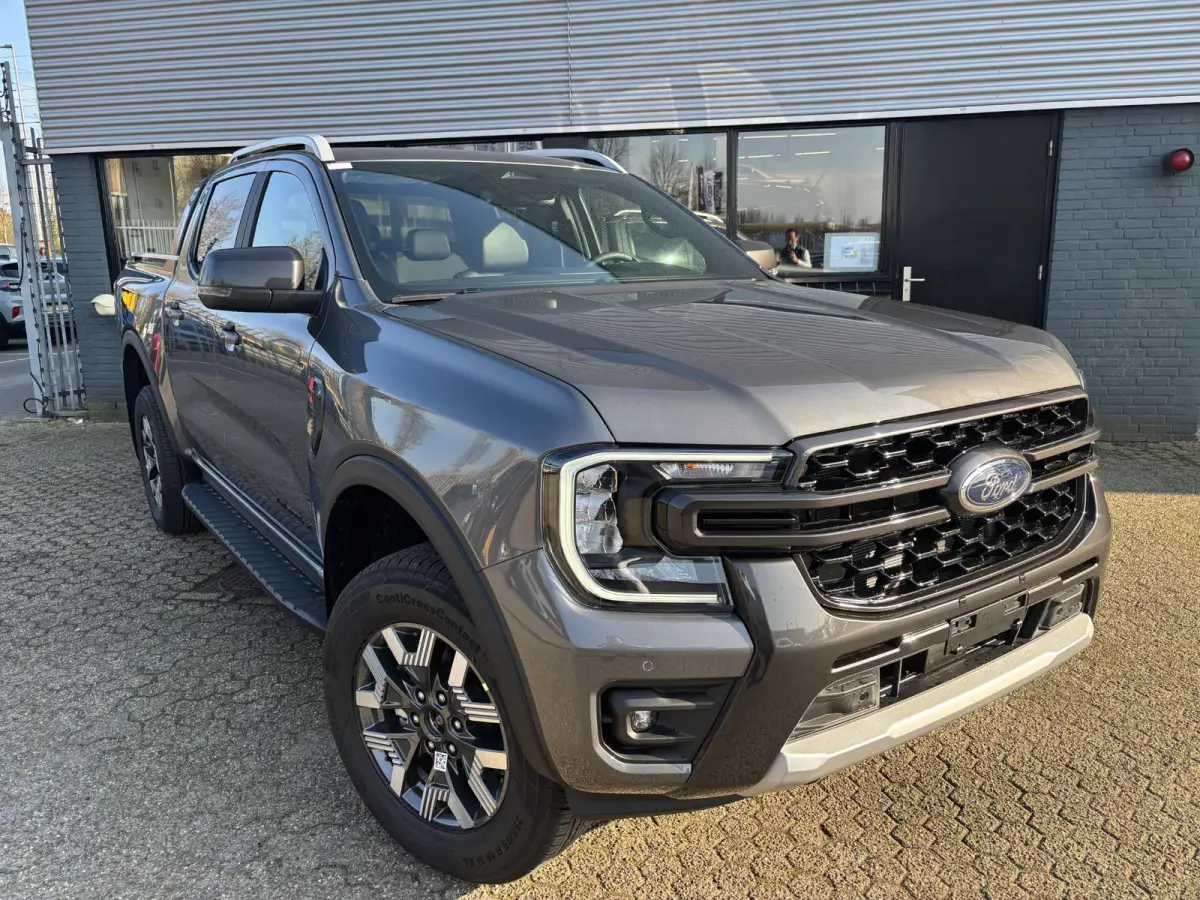 Wildtrak PHEV | DIRECT LEVERBAAR |  278PK | Trekhaak | Blis | 12" Infotainment scherm met SYNC 4 | Elektrisch 8-weg verstelbare en verwarmbare stoelen | 18" Lichtmetalen velgen