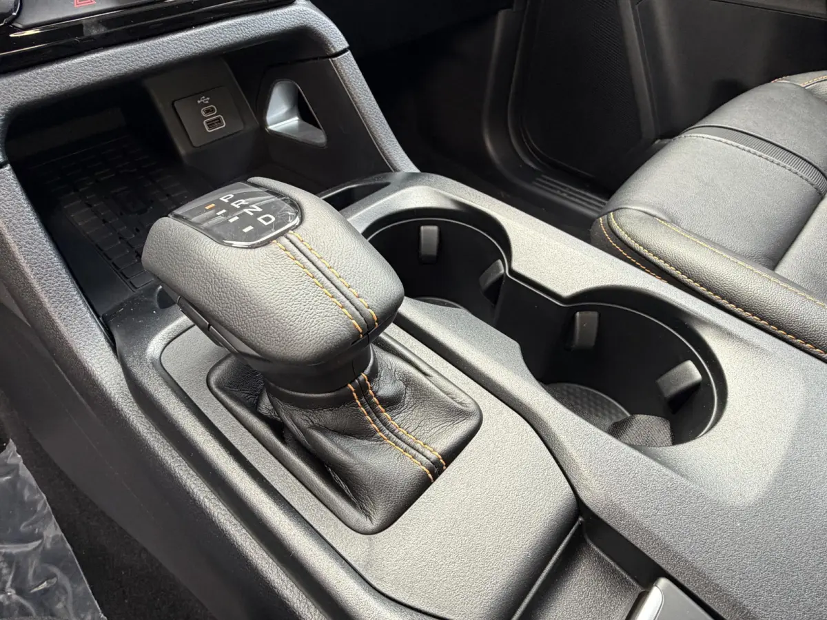 Wildtrak PHEV | DIRECT LEVERBAAR |  278PK | Trekhaak | Blis | 12" Infotainment scherm met SYNC 4 | Elektrisch 8-weg verstelbare en verwarmbare stoelen | 18" Lichtmetalen velgen