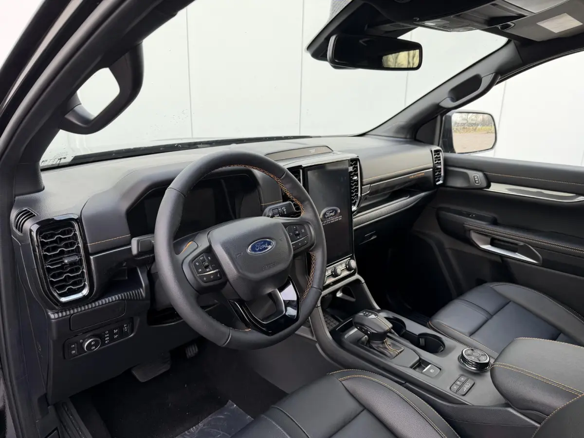 Wildtrak PHEV | DIRECT LEVERBAAR |  278PK | Trekhaak | Blis | 12" Infotainment scherm met SYNC 4 | Elektrisch 8-weg verstelbare en verwarmbare stoelen | 18" Lichtmetalen velgen