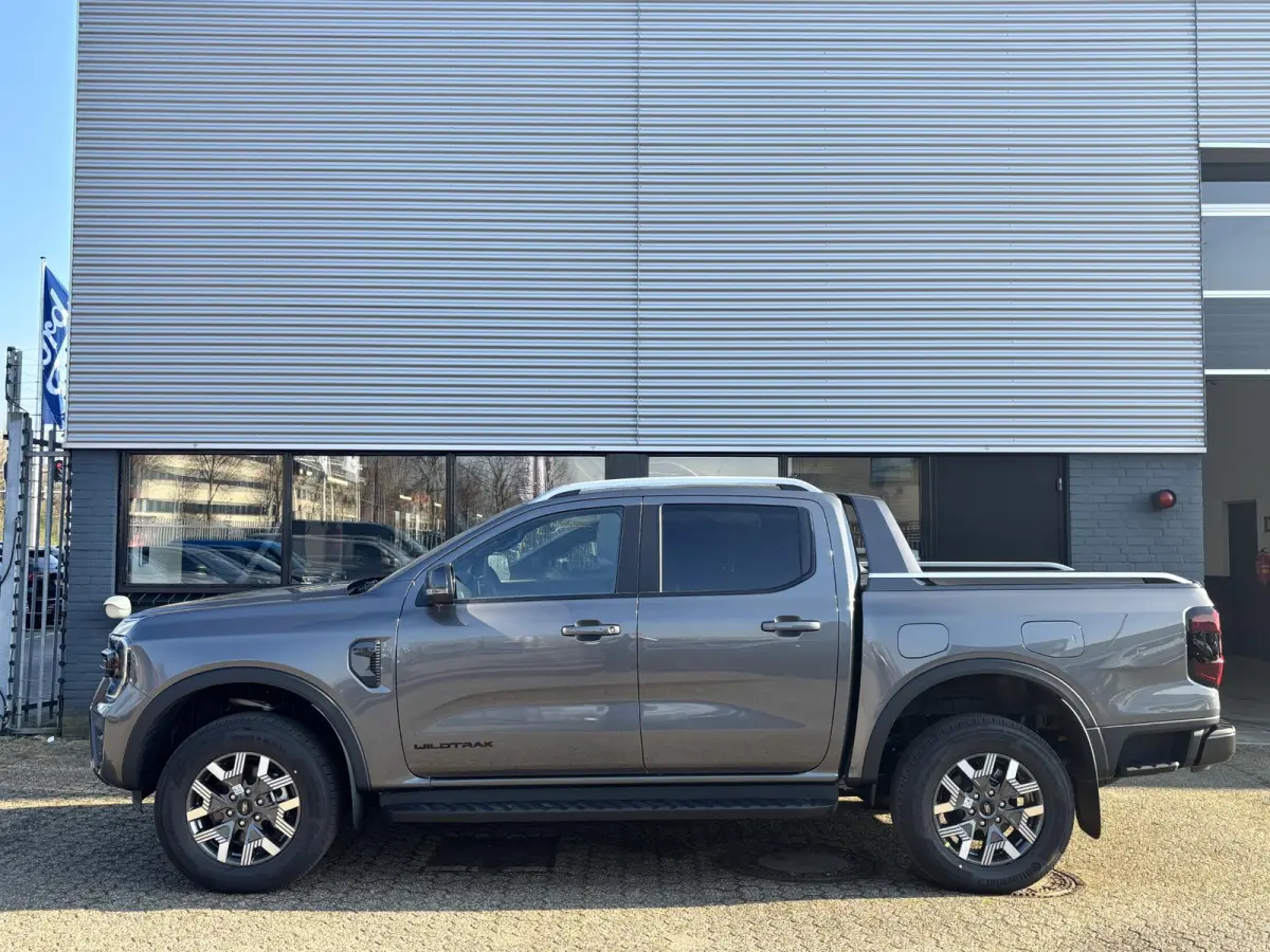 Wildtrak PHEV | DIRECT LEVERBAAR |  278PK | Trekhaak | Blis | 12" Infotainment scherm met SYNC 4 | Elektrisch 8-weg verstelbare en verwarmbare stoelen | 18" Lichtmetalen velgen