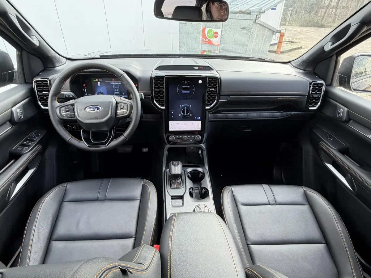 Wildtrak PHEV | DIRECT LEVERBAAR |  278PK | Trekhaak | Blis | 12" Infotainment scherm met SYNC 4 | Elektrisch 8-weg verstelbare en verwarmbare stoelen | 18" Lichtmetalen velgen