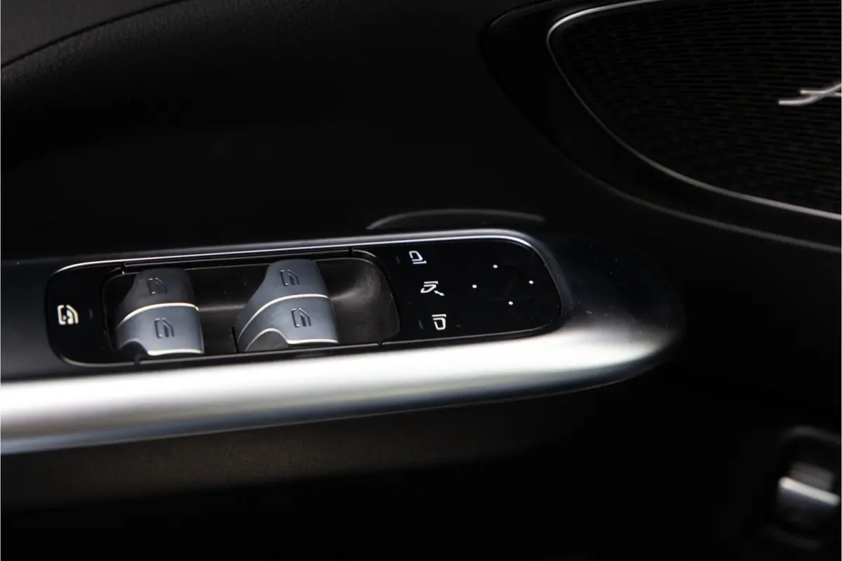 300 e AMG Premium, Nightpack, Distronic, Memory 2023