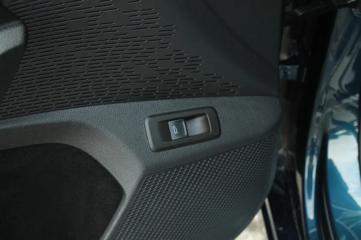 1.0 TSI 110pk Business Edition Plus | Keyless Entry | Navigatie | Apple CarPlay/ Android Auto | Parkeersensoren Voor/ Achter | Cruise Control Adaptieve