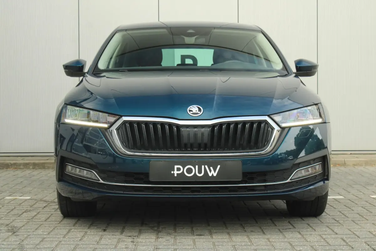 1.0 TSI 110pk Business Edition Plus | Keyless Entry | Navigatie | Apple CarPlay/ Android Auto | Parkeersensoren Voor/ Achter | Cruise Control Adaptieve