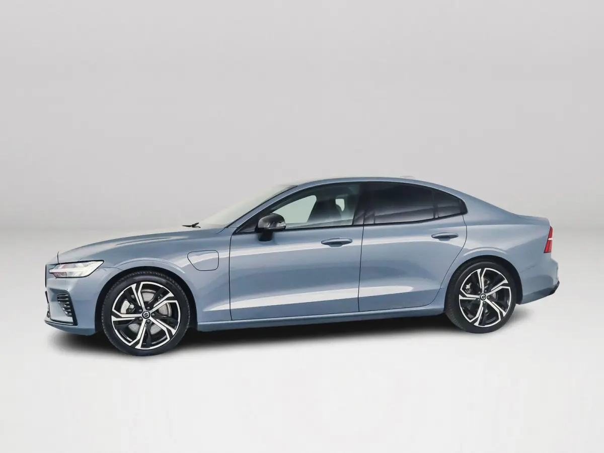 Recharge T6 AWD Plus Dark | SOH 99% | Parkeercamera | Stoel- en Stuurverwarming | Trekhaak