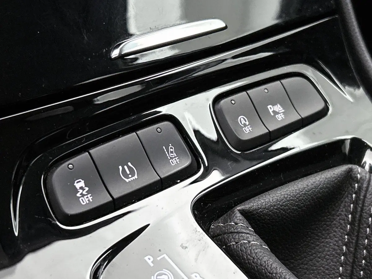 1.2 Turbo Elegance Automaat | Cruise | Navi | trekhaak | LMV | Camera