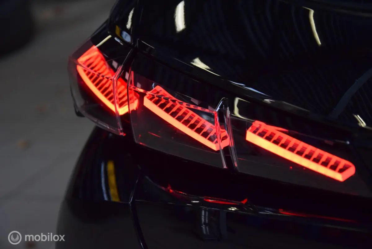 1.2 PureTech GT Pack Business Pano Drive Assist Matrix LED