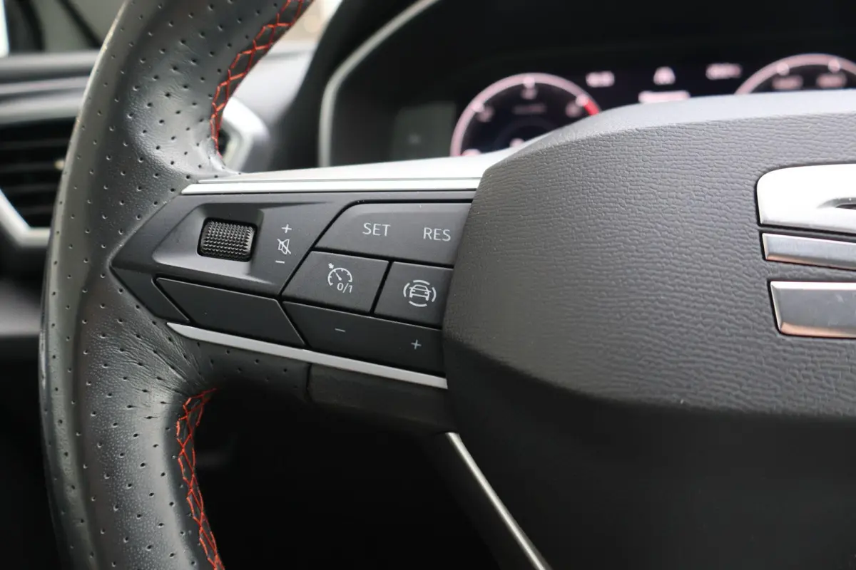 1.4 TSI eHybrid 204pk PHEV FR Business Intense | SoH 94% | Navigatie | PDC | Stuur en Stoelverwarming | Carplay