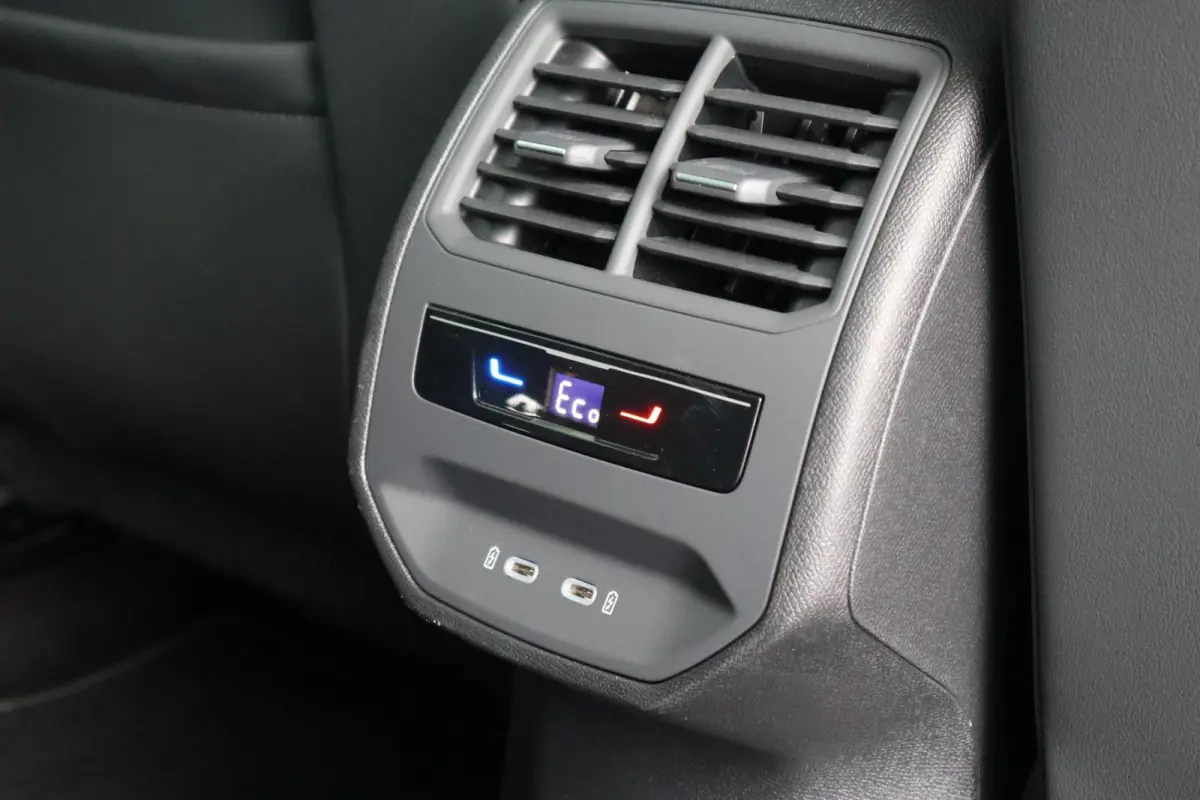 1.4 TSI eHybrid 204pk PHEV FR Business Intense | SoH 94% | Navigatie | PDC | Stuur en Stoelverwarming | Carplay