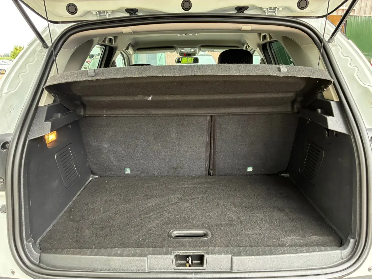 Captur TCe Intens | | Navi + Clima + Cruise nu € 11.975,-!!
