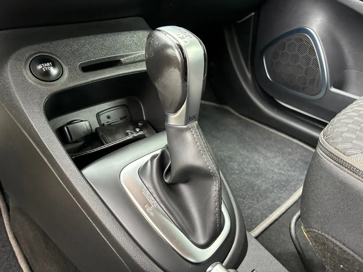 Captur TCe Intens | | Navi + Clima + Cruise nu € 11.975,-!!