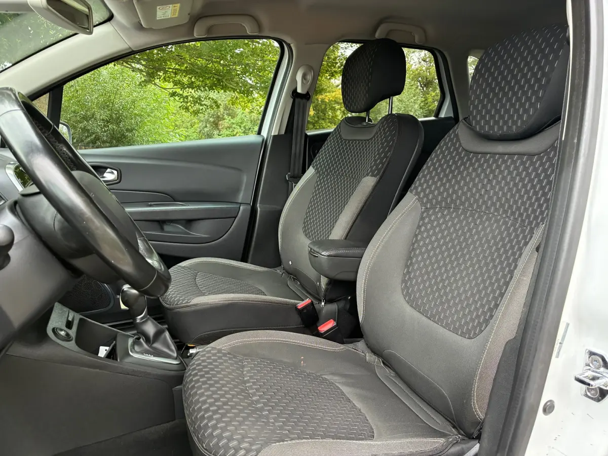 Captur TCe Intens | | Navi + Clima + Cruise nu € 11.975,-!!