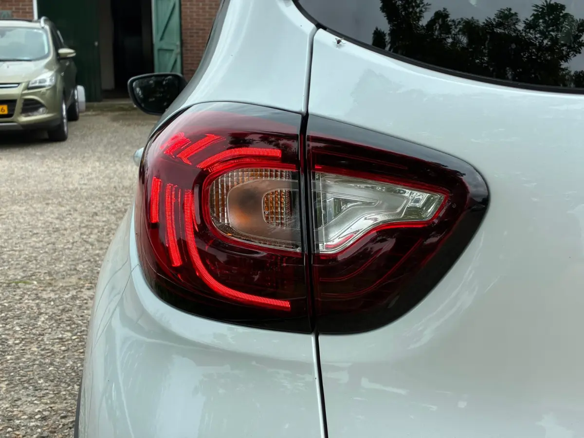 Captur TCe Intens | | Navi + Clima + Cruise nu € 11.975,-!!