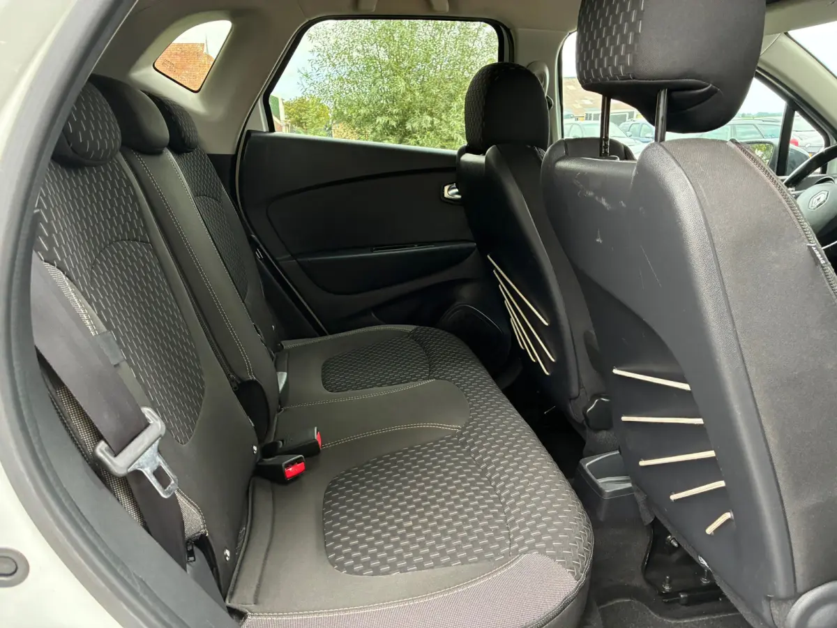 Captur TCe Intens | | Navi + Clima + Cruise nu € 11.975,-!!