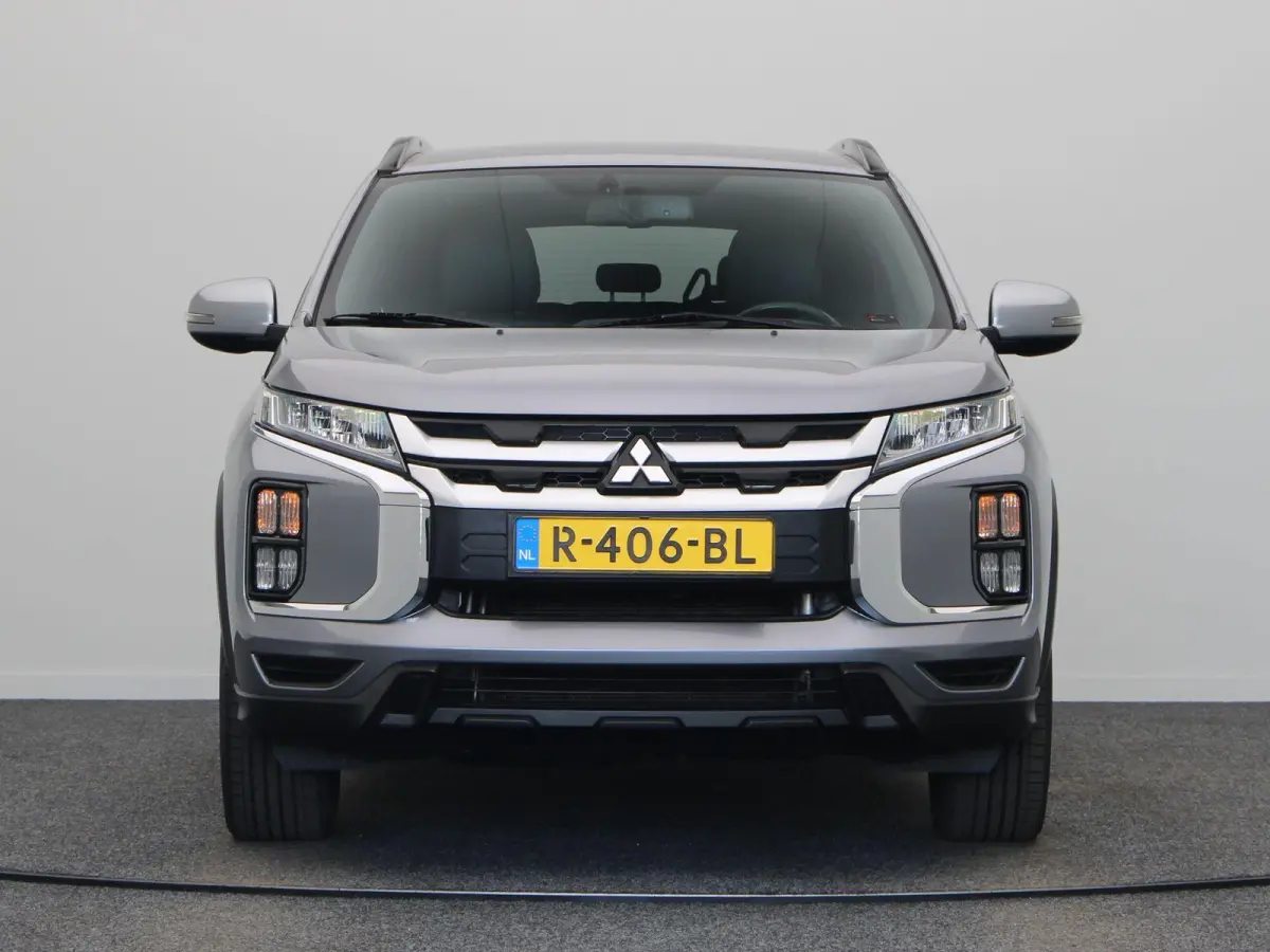 2.0 Intense | Stoelverwarming | Achteruitrij Camera | Trekhaak |Climate Control | Lederen Bekleding | Led Dimlicht |