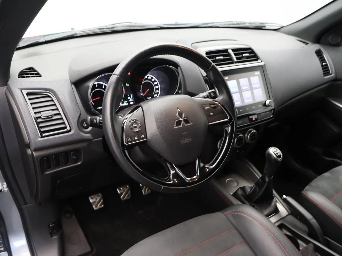 2.0 Intense | Stoelverwarming | Achteruitrij Camera | Trekhaak |Climate Control | Lederen Bekleding | Led Dimlicht |