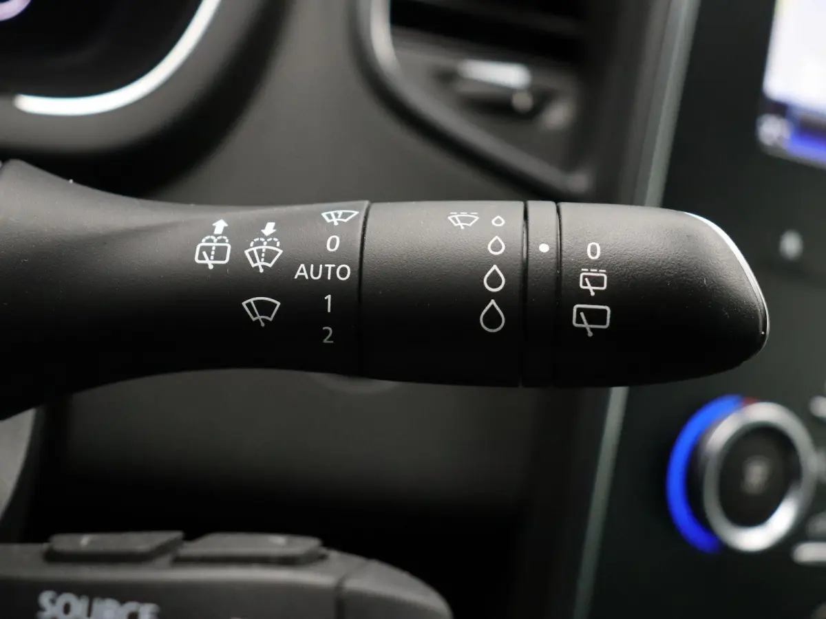 1.3 TCe Business Zen | volledig dealer onderhouden | 1ste eigenaar | Achteruitrijcamera | Parkeersensoren voor en achter | Navigatie | Dodehoekwaarschuwing |