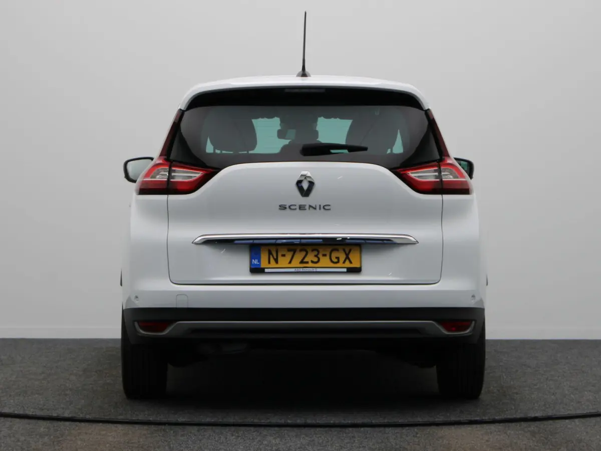 1.3 TCe Business Zen | volledig dealer onderhouden | 1ste eigenaar | Achteruitrijcamera | Parkeersensoren voor en achter | Navigatie | Dodehoekwaarschuwing |
