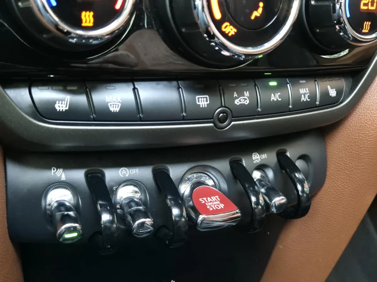 1.5 Cooper Northwood Special Edition | Panoramadak | Leer | Navigatie | Cruise Control | Afn. Trekhaak