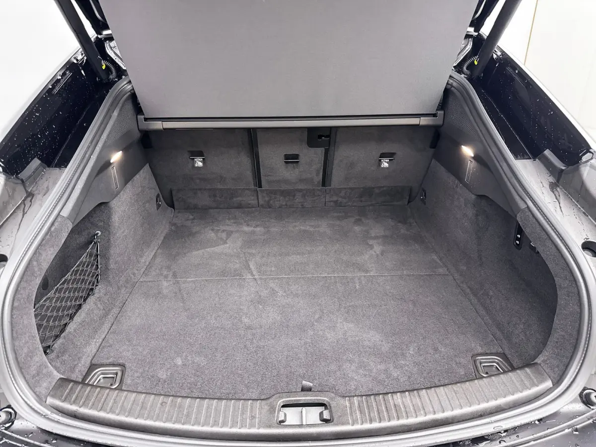 Twin Performance 106kWh Ultra | Full Matt PPF | Heico Spacers & Verlaging | 22" Glossy Black | Polestar effect Remklauwen | Digitale Achteruitkijkspeigel | Luchtvering | B&W | Full options