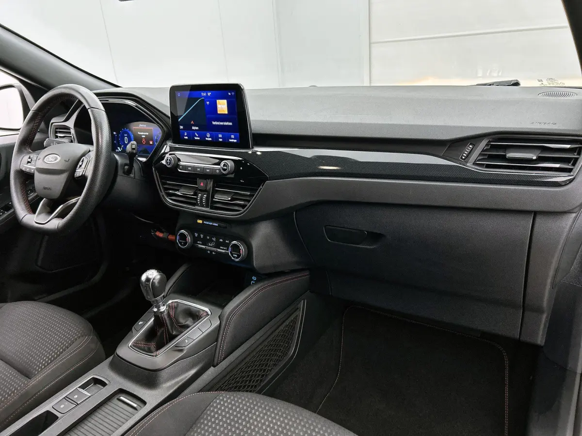 1.5 EcoBoost ST-Line | Trekhaak | Airco | 19 Inch Velgen | Navigatie | Parkeersensoren |