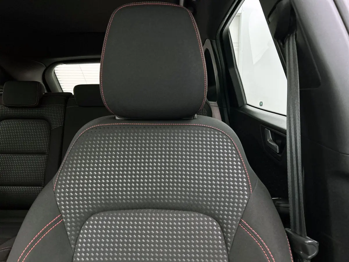1.5 EcoBoost ST-Line | Trekhaak | Airco | 19 Inch Velgen | Navigatie | Parkeersensoren |