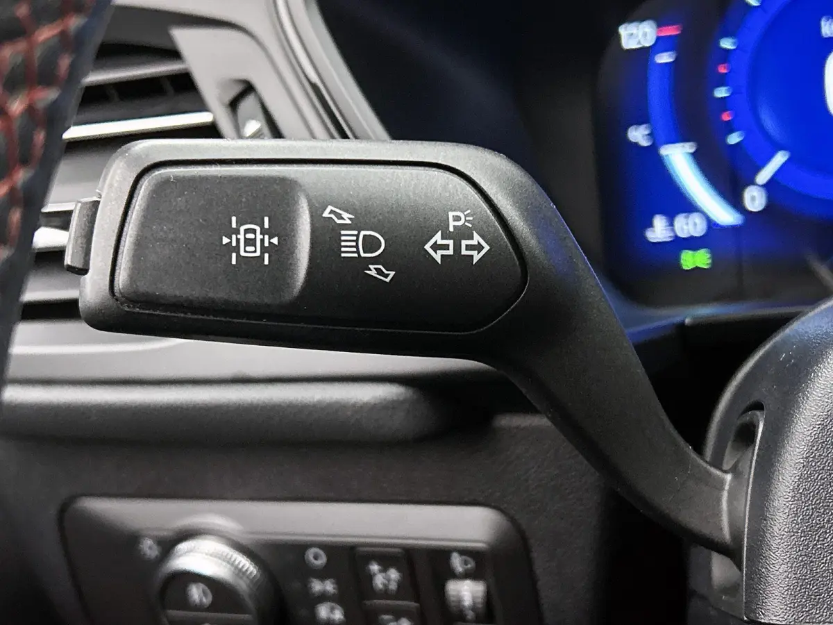 1.5 EcoBoost ST-Line | Trekhaak | Airco | 19 Inch Velgen | Navigatie | Parkeersensoren |