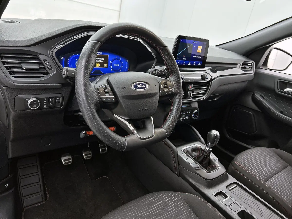 1.5 EcoBoost ST-Line | Trekhaak | Airco | 19 Inch Velgen | Navigatie | Parkeersensoren |