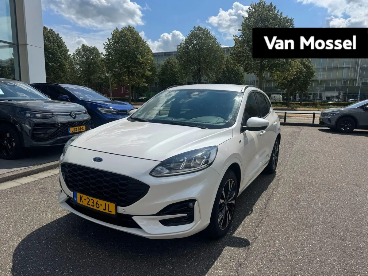 1.5 EcoBoost ST-Line | Trekhaak | Airco | 19 Inch Velgen | Navigatie | Parkeersensoren |