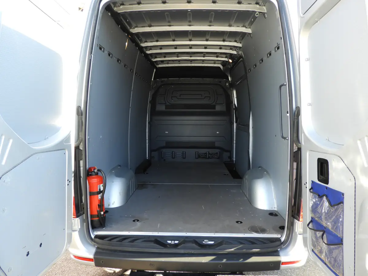 317 1.9 CDI L2H2 RWD AUT | 3.5t TREKHAAK | LED | CRUISE | CAMERA | MBUX