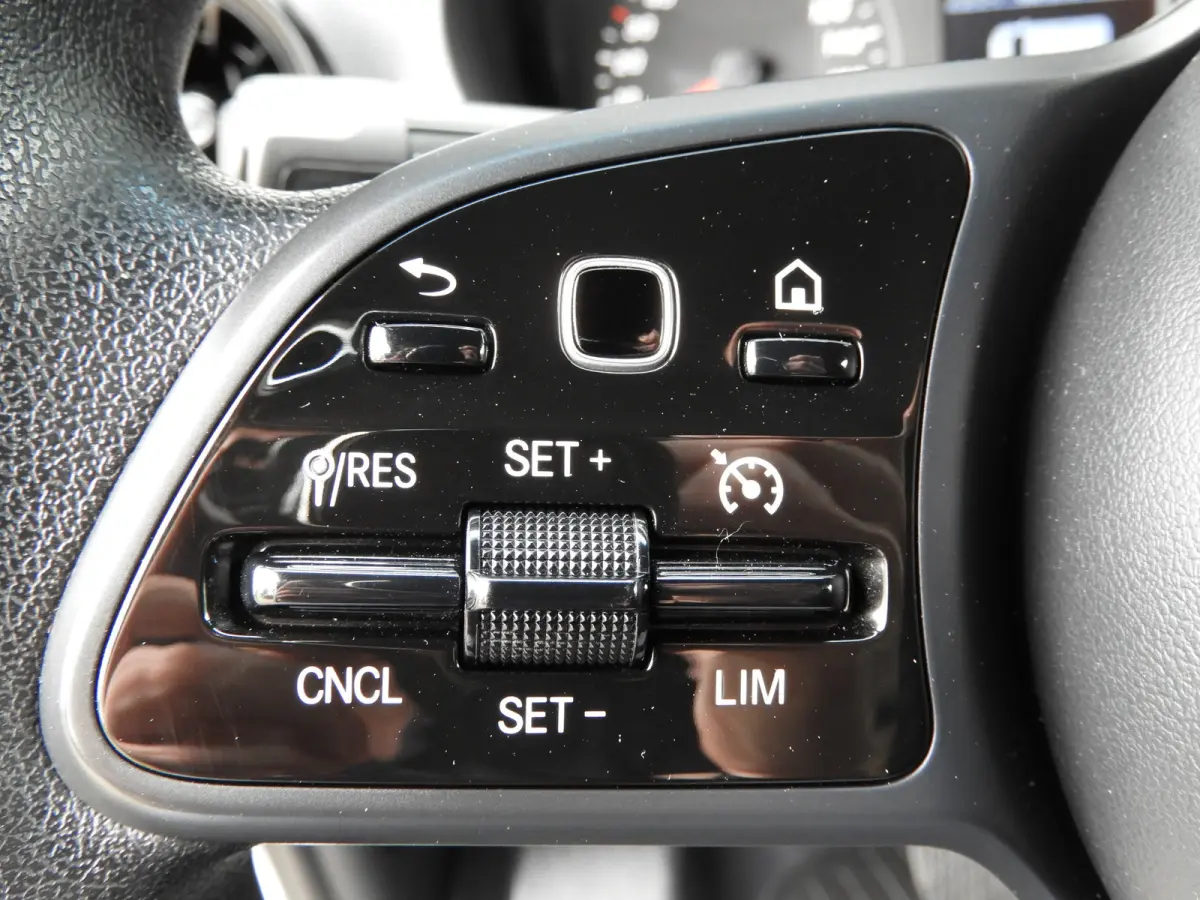 317 1.9 CDI L2H2 RWD AUT | 3.5t TREKHAAK | LED | CRUISE | CAMERA | MBUX