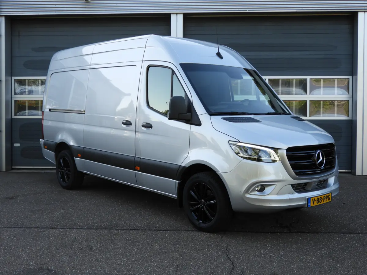 317 1.9 CDI L2H2 RWD AUT | 3.5t TREKHAAK | LED | CRUISE | CAMERA | MBUX