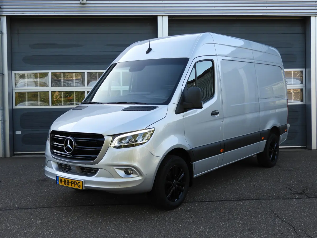 317 1.9 CDI L2H2 RWD AUT | 3.5t TREKHAAK | LED | CRUISE | CAMERA | MBUX
