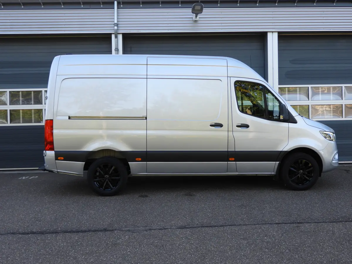 317 1.9 CDI L2H2 RWD AUT | 3.5t TREKHAAK | LED | CRUISE | CAMERA | MBUX