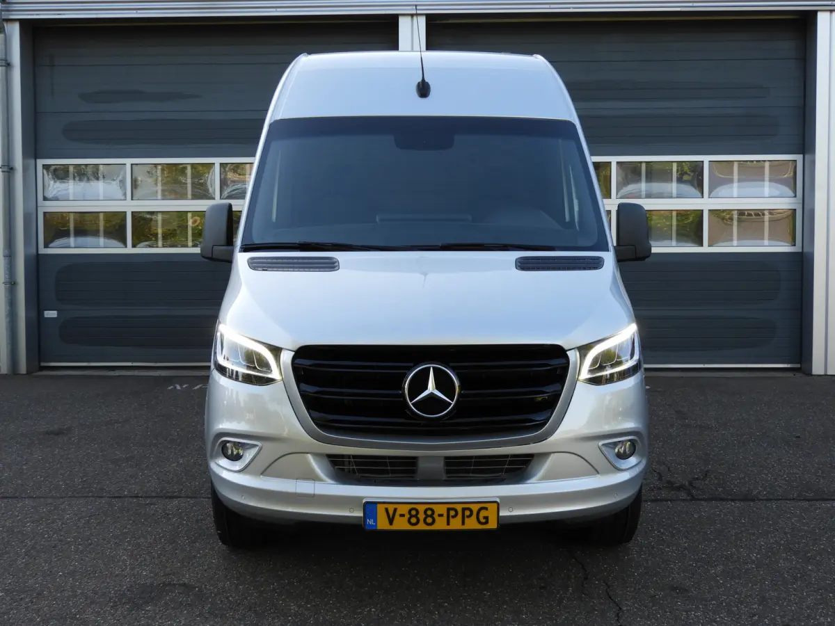 317 1.9 CDI L2H2 RWD AUT | 3.5t TREKHAAK | LED | CRUISE | CAMERA | MBUX