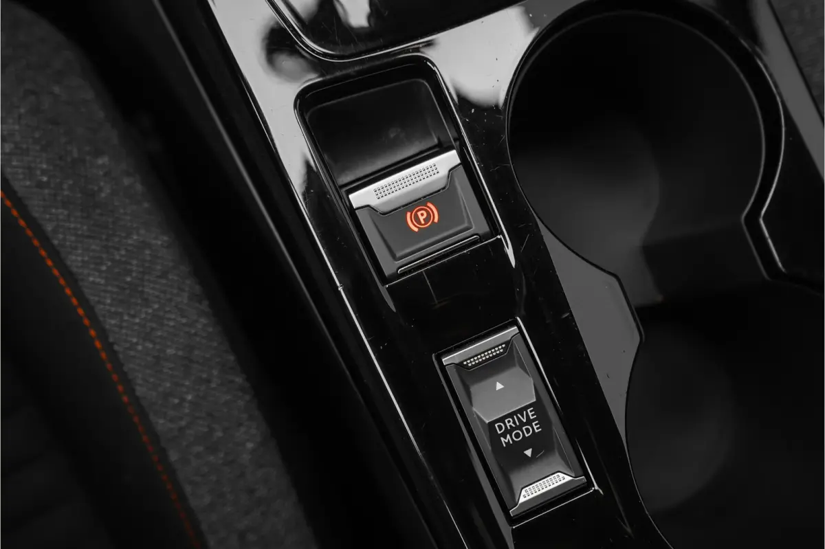EV Active 50 kWh Climate Stoelverw Camera