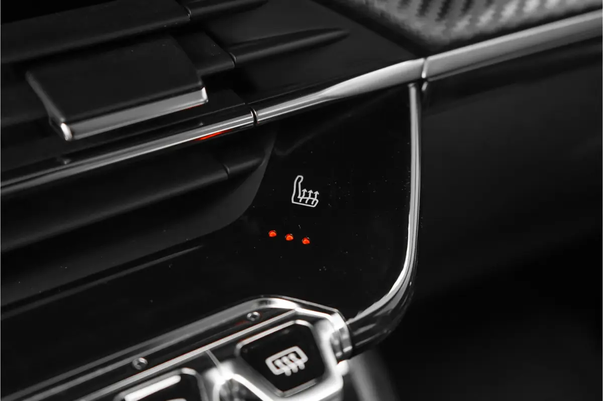 EV Active 50 kWh Climate Stoelverw Camera