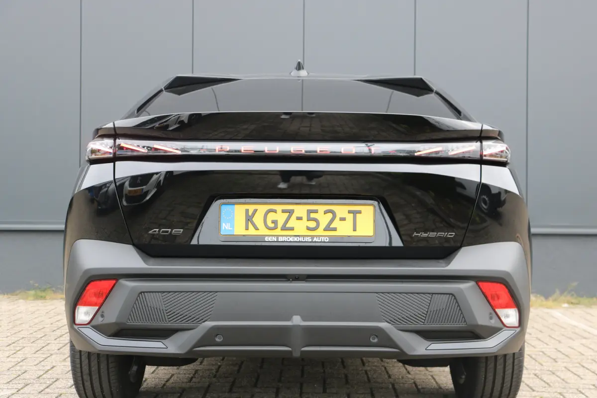 1.2 Allure Hybrid 145 | Navi | Stoel en stuurverwarming | Ad. Cruise control | 19'' LMV | Camera |
