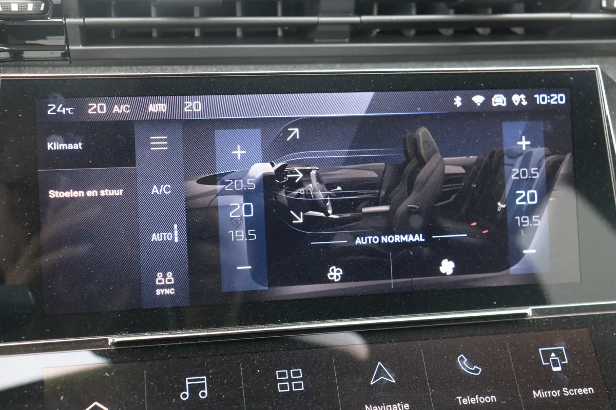 1.2 Allure Hybrid 145 | Navi | Stoel en stuurverwarming | Ad. Cruise control | 19'' LMV | Camera |
