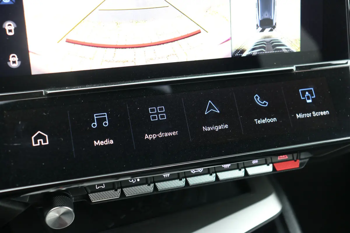 1.2 Allure Hybrid 145 | Navi | Stoel en stuurverwarming | Ad. Cruise control | 19'' LMV | Camera |
