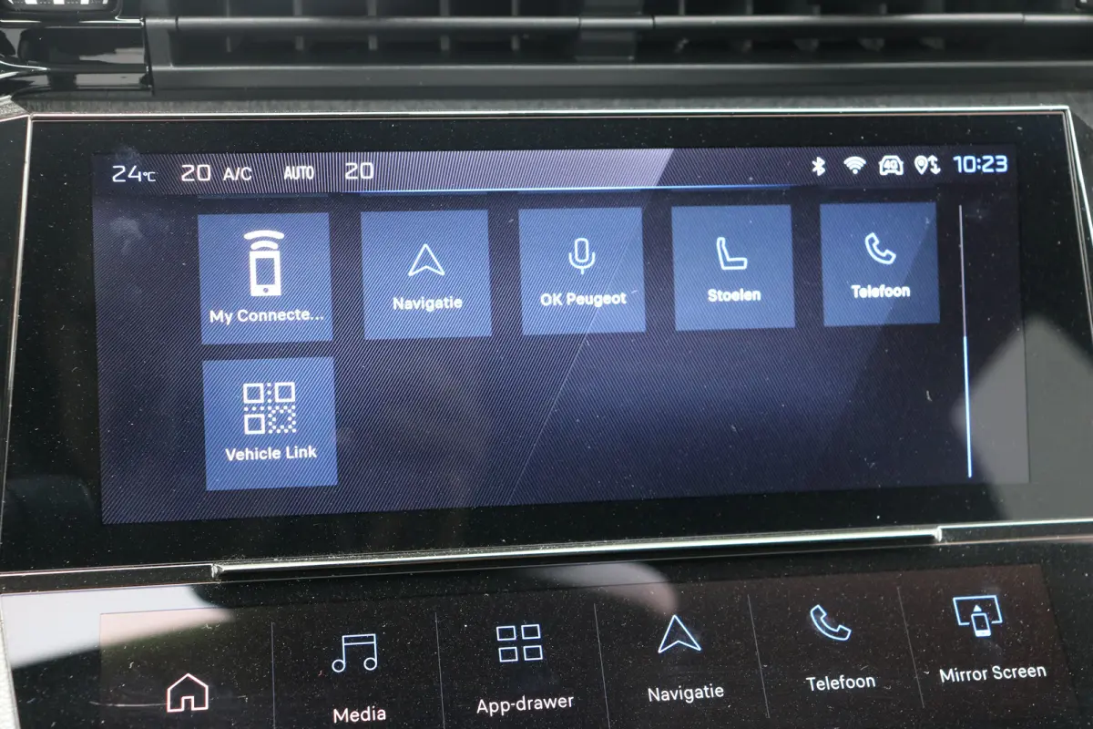 1.2 Allure Hybrid 145 | Navi | Stoel en stuurverwarming | Ad. Cruise control | 19'' LMV | Camera |