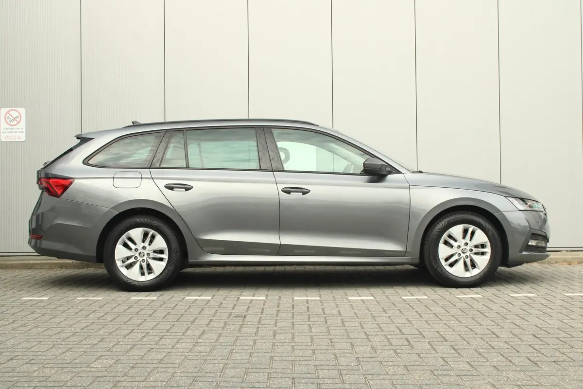 1.0 e-TSI 110pk DSG Ambition | Trekhaak Elektrisch | Cruise Control | Navigatie | Parkeersensoren | Apple CarPlay / Android Auto