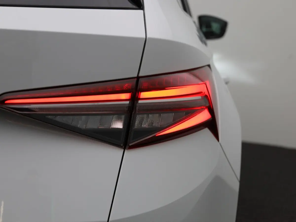 1.5 TSI Business Edition | Apple Carplay / Android Auto | Automaat | Climate Control | Achteruitrijcamera | Trekhaak |